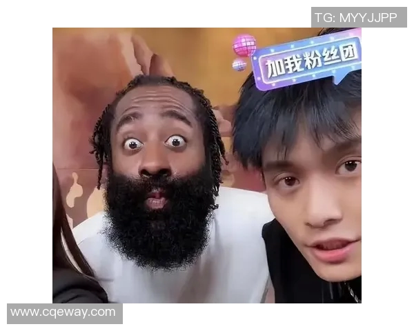 小杨哥明星篮球赛盛况空前球迷热情高涨共同见证精彩瞬间